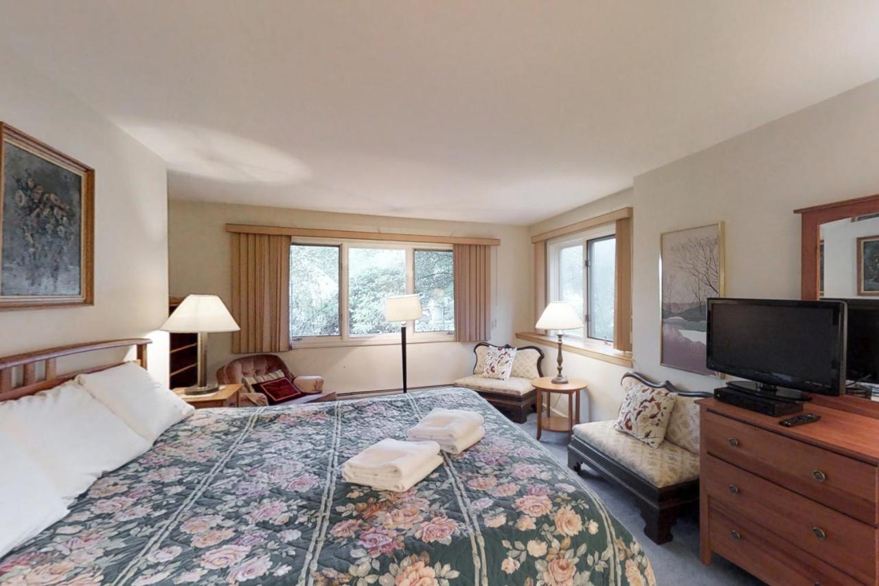 Mountainside Resort: K105 Стоу Екстериор снимка