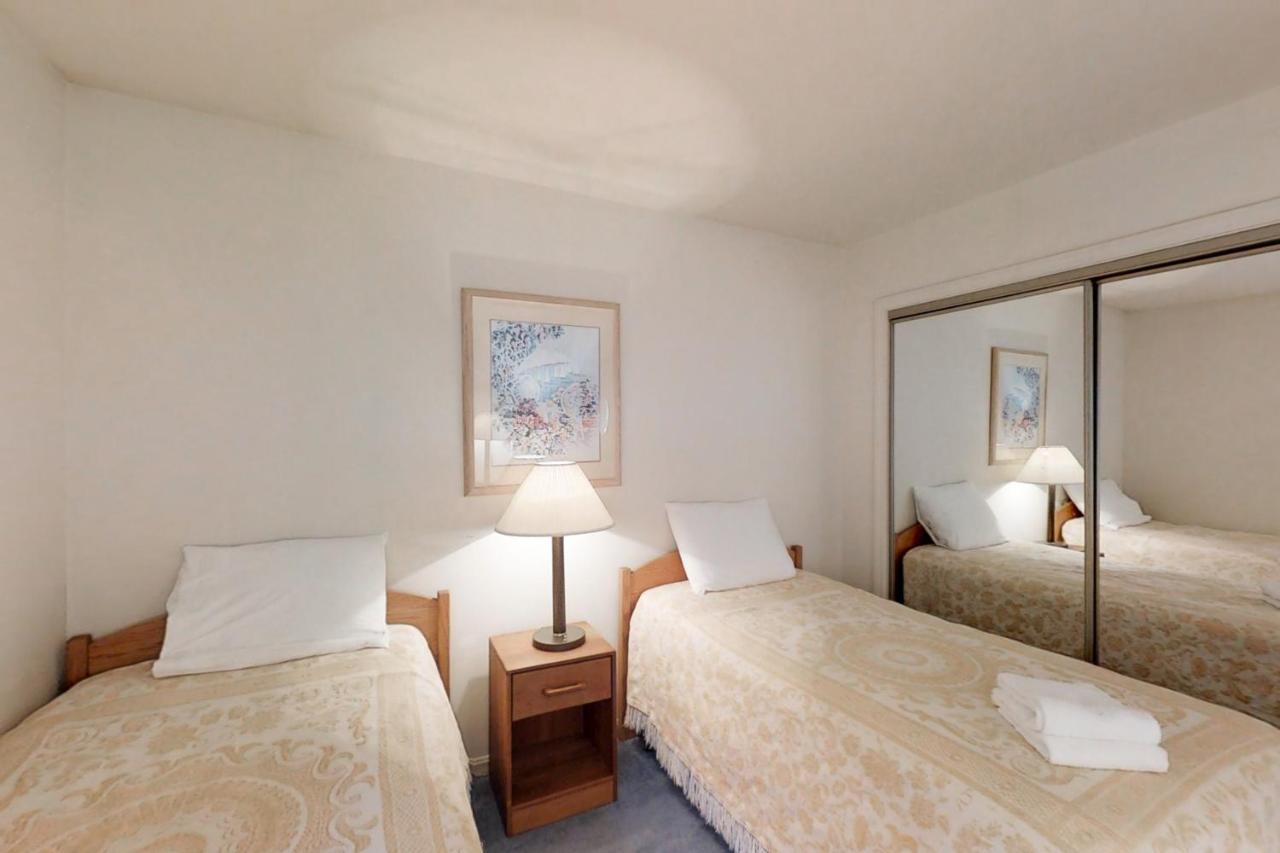Mountainside Resort: K105 Стоу Екстериор снимка